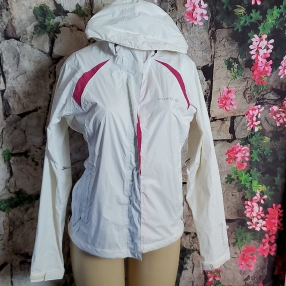 Merrell Rain Jacket Size M cream & pink size M